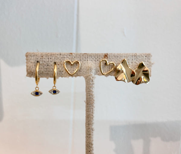 ÉSS Love Heart Outline Stud